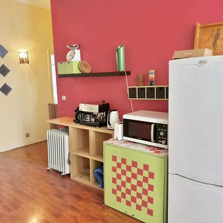 2p Proche Jean Medecin, Centre Ницца